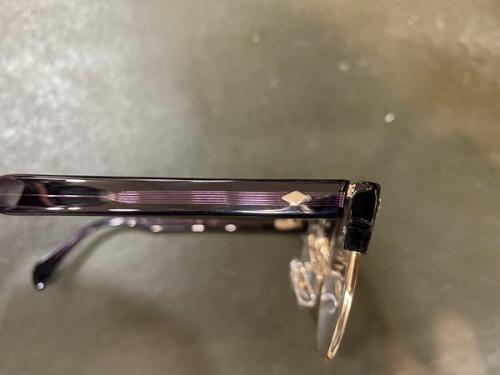 ニードルスの跳ね上げサングラス