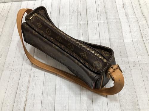 LOUIS VUITTON 　のルイ ヴィトン　