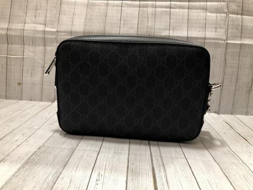グッチのGGスプリームポーチ