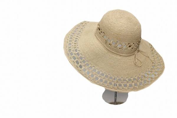 【未使用】ヘレンカミンスキー BARBADOS ワイドブリム ラフィア ハット UVケアをおしゃれに♪小顔効果バツグンのHELEN KAMINSKI入荷