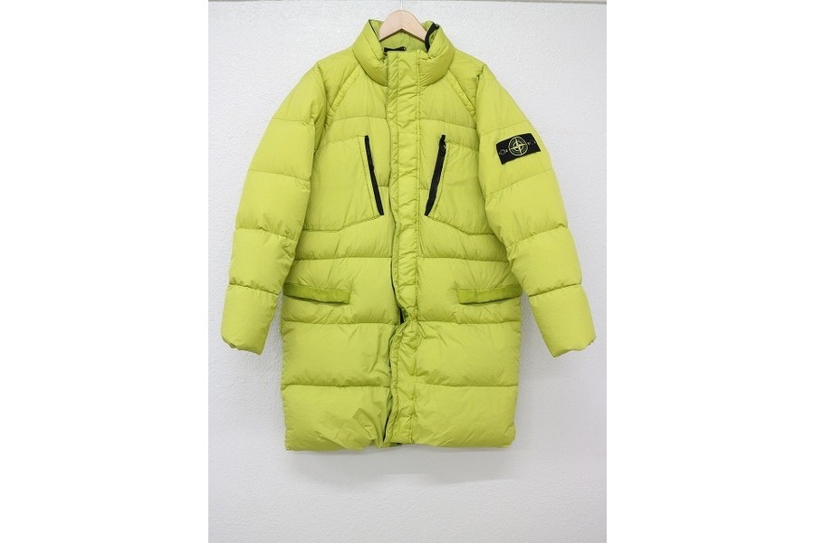 STONE ISLAND（ストーンアイランド）からダウンコートのご紹介