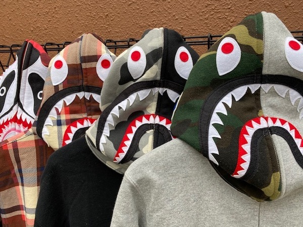 シャークパーカー bape