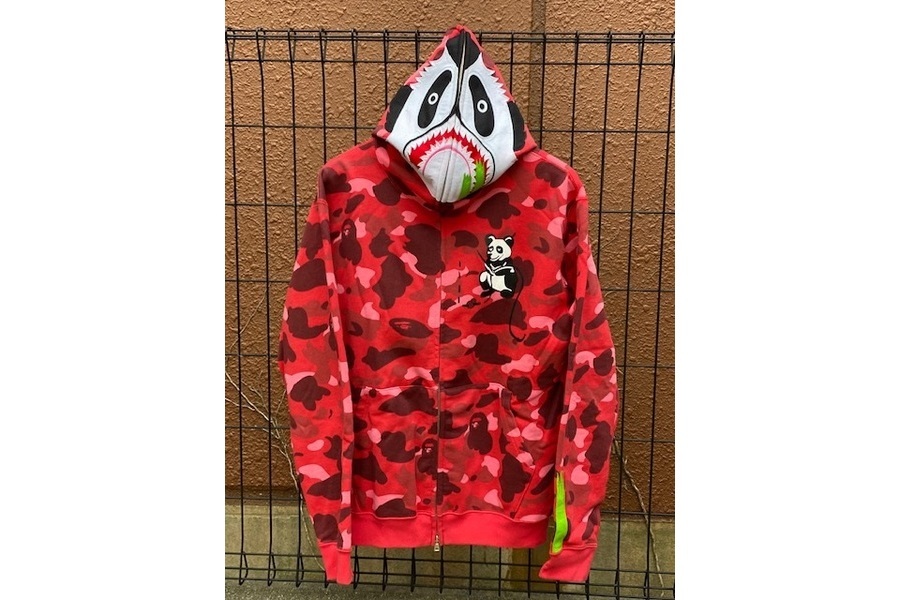 A BATHING APE/ア ベイシング エイプ】からシャークパーカーをご紹介 
