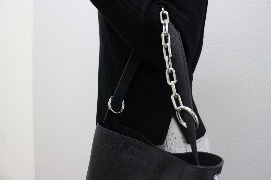 ALEXANDER WANG（アレキサンダーワン）から2WAYスタッズバッグの