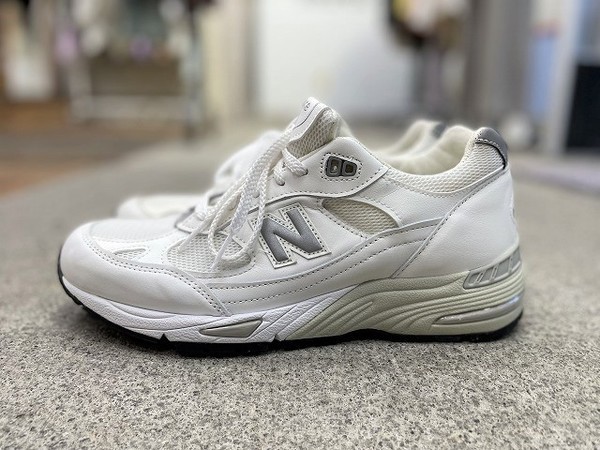 スニーカーブランド【NEW BALANCE／ニューバランス】から991ローカット