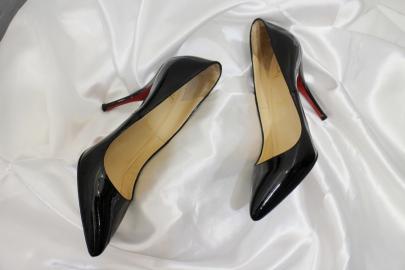 「ラグジュアリーブランドのChristian Louboutin 」