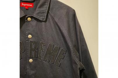 「ストリートブランドのSUPREME 」