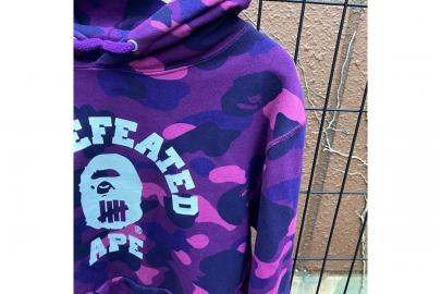 「ドメスティックブランドのA BATHING APE × UNDEFEATED 」