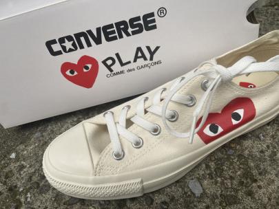 「スニーカーのPLAY COMME DES GARCONS 」