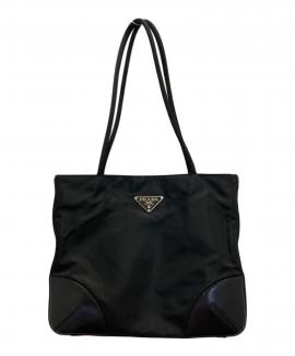 「インポートブランドのPRADA 」