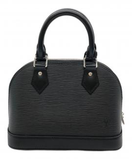 「ラグジュアリーブランドのLOUIS VUITTON 」