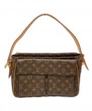 「ラグジュアリーブランドのLOUIS VUITTON 」