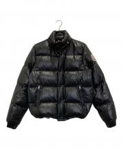 「ラグジュアリーブランドのMONCLER 」