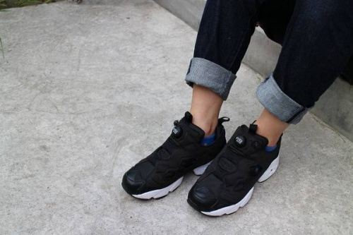 スニーカーの本八幡