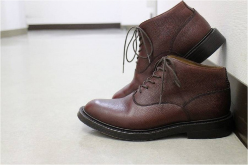 Tricker'sのチャッカブーツ