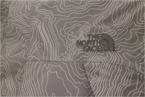 アウトドアのジャケット