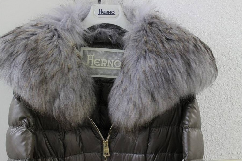HERNOのダウンコート