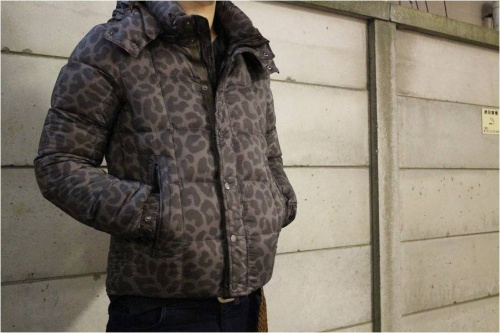 TATRASのダウンジャケット