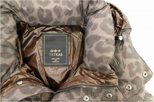 ダウンジャケットの市川