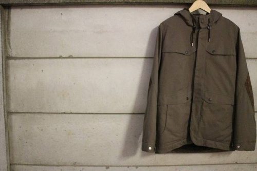 ホワイトマウンテニアリングの古着