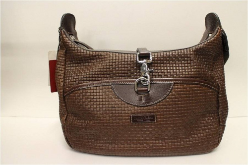 ショルダーバッグの市川