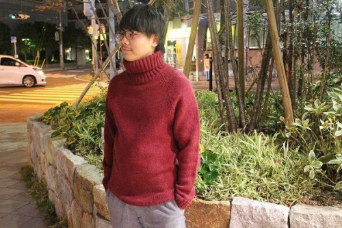 ネサーンスのニット