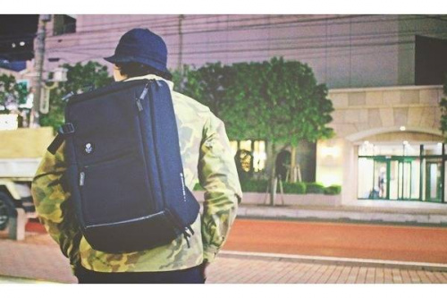 チャリアンドコーのバックパック