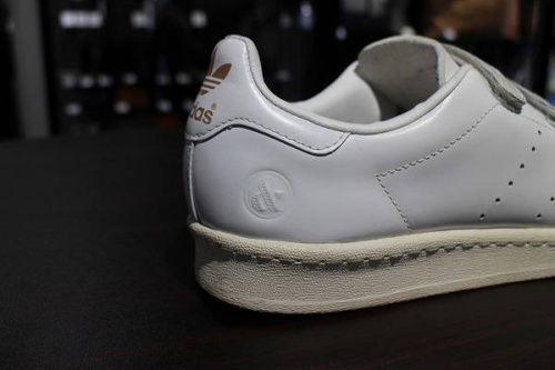 スニーカーのストリート