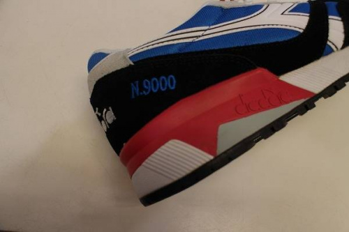 スニーカーのトレファク