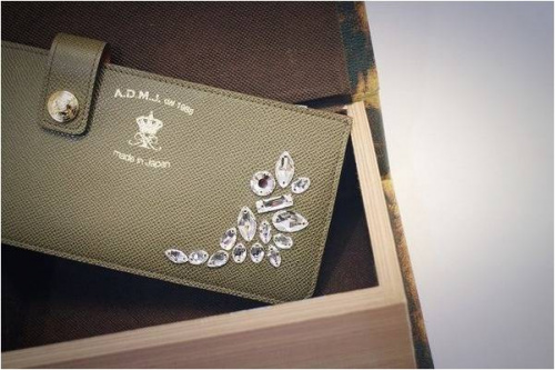 エーディーエムジェーの財布