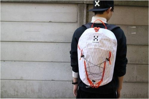 アウトドアのバックパック