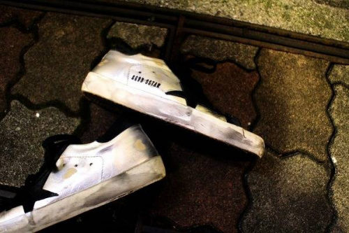 ゴールデングースのスニーカー