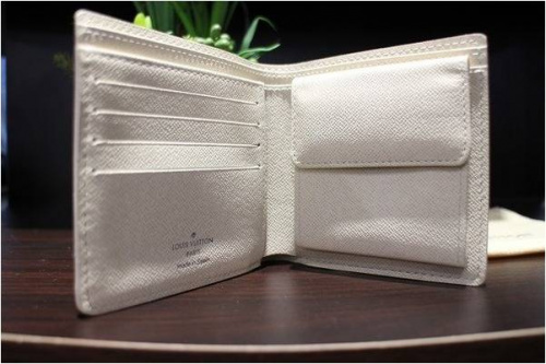 ダミエアズールのポルトフォイユ