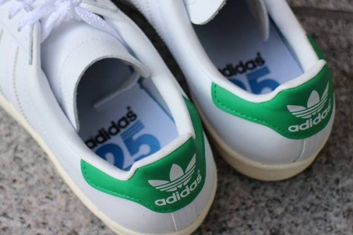 買取のスニーカー