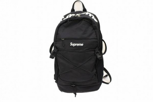 バックパックのストリート