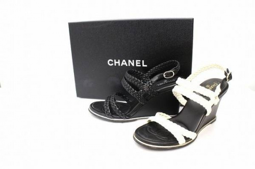 シャネルのサンダル