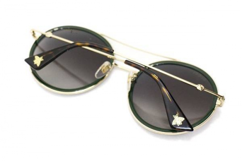 GUCCIのサングラス