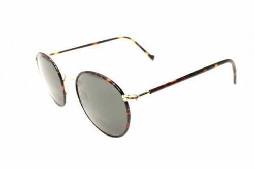 サングラスのレイバン　モスコット