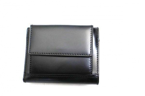 コードバンの財布