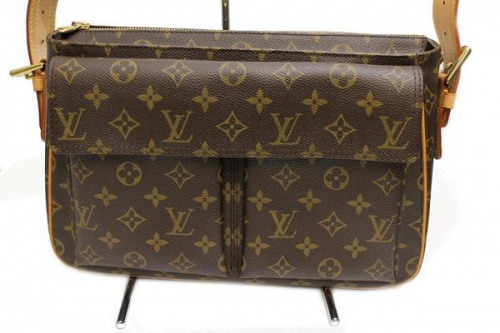 LOUIS VUITTON(ルイ・ヴィトン)のショルダーバッグ
