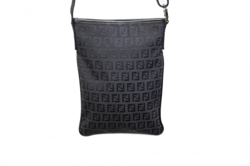 フェンディのショルダーポーチ