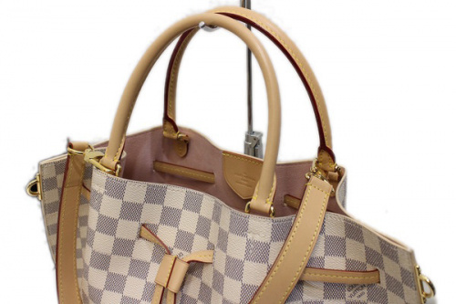 バッグのダミエアズール