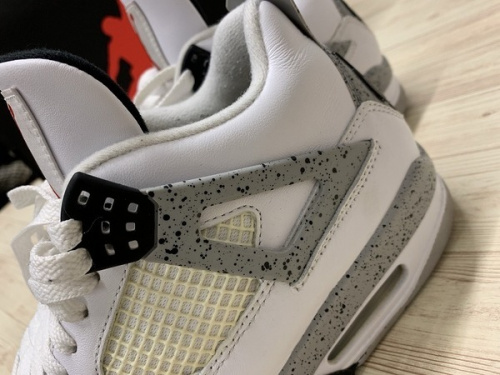 ナイキ エアジョーダンのNIKE AIR 4