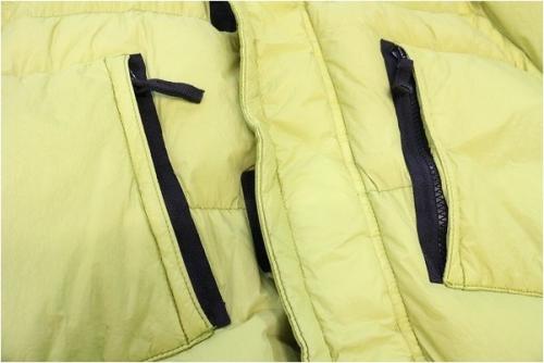 ストーンアイランドのダウンコート