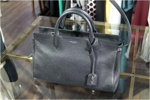 Saint Laurent Parisのサンローランパリ