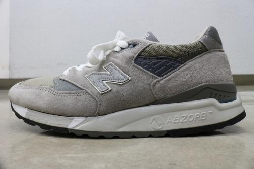 ニューバランスのスニーカー