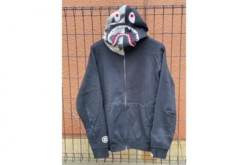 シャークパーカー