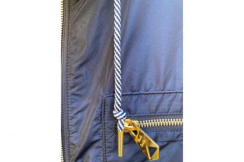 ナイロンジャケット