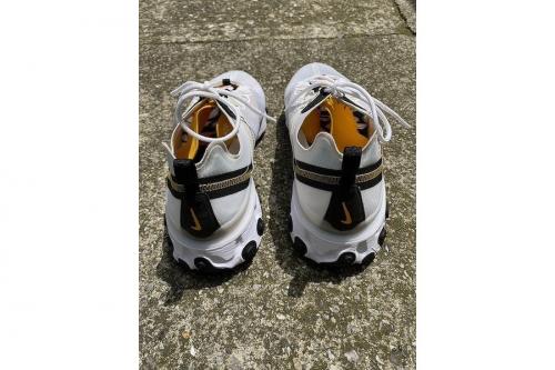 ナイキのREACT ELEMENT 55 SE