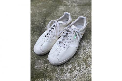 adidasのアディダス